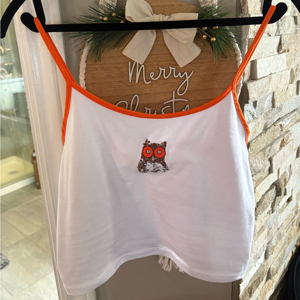 Hooters tank top